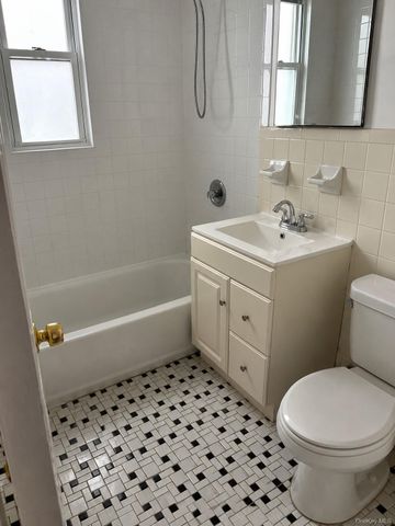 646 Commonwealth Avenue, Bronx, NY 10473