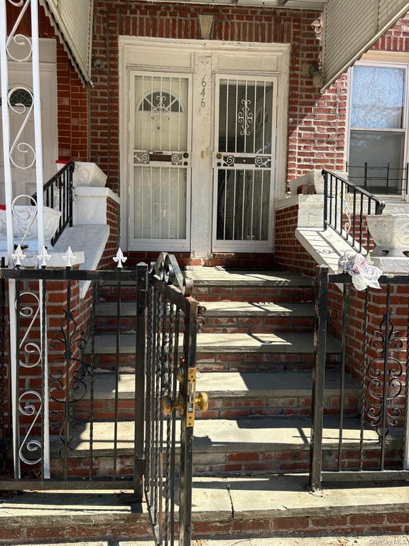 646 Commonwealth Avenue, Bronx, NY 10473