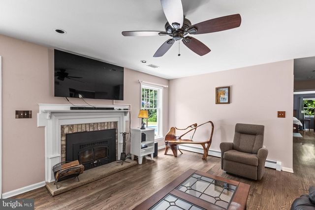 195 LOCUST GROVE RD, Dillsburg, PA 17019