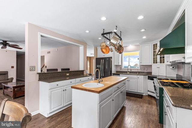 195 LOCUST GROVE RD, Dillsburg, PA 17019
