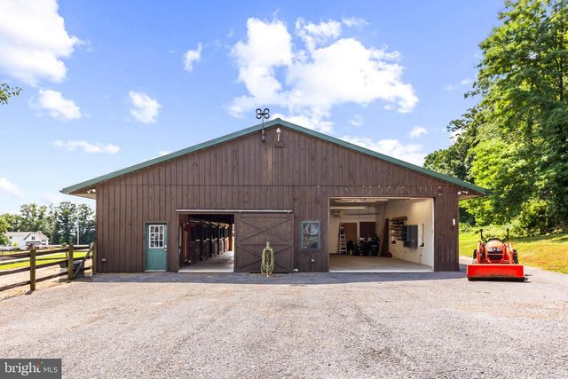 195 LOCUST GROVE RD, Dillsburg, PA 17019