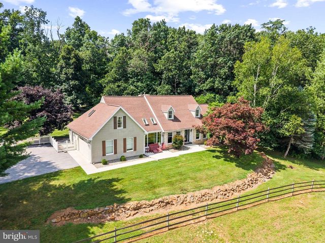 195 LOCUST GROVE RD, Dillsburg, PA 17019