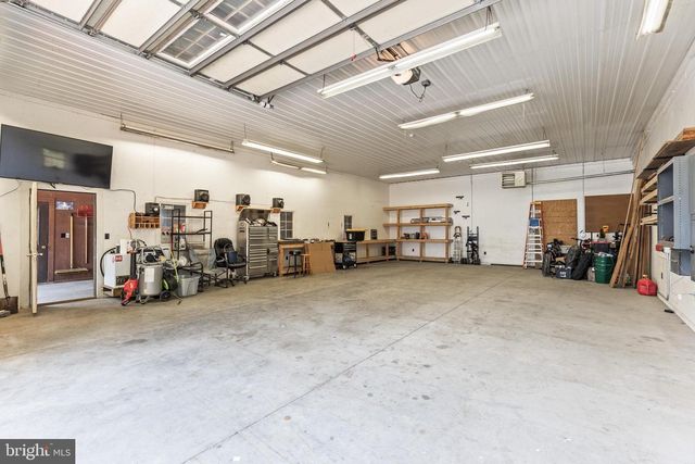 195 LOCUST GROVE RD, Dillsburg, PA 17019