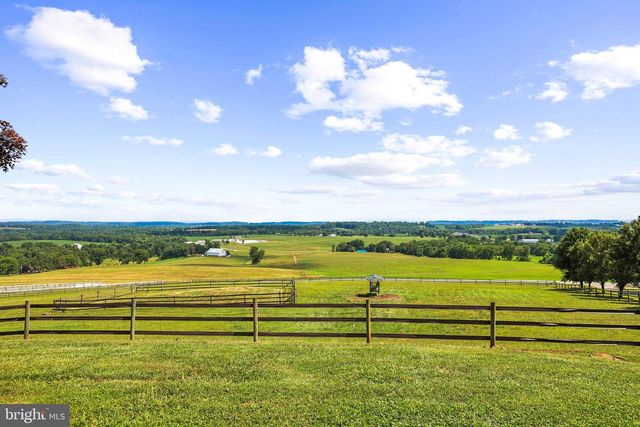 195 LOCUST GROVE RD, Dillsburg, PA 17019