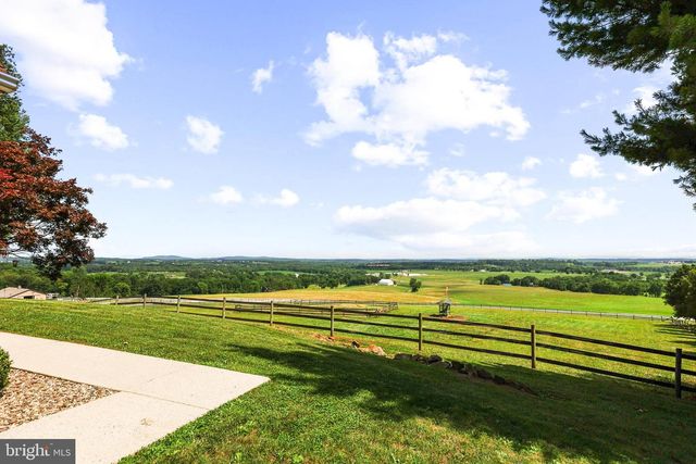 195 LOCUST GROVE RD, Dillsburg, PA 17019