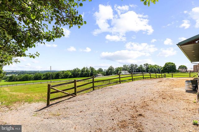 195 LOCUST GROVE RD, Dillsburg, PA 17019