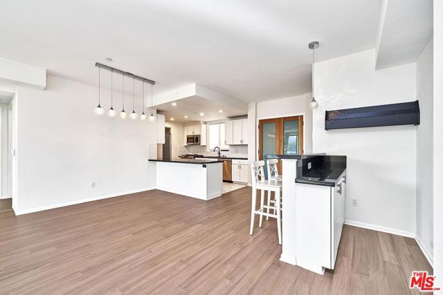 871 Crenshaw Boulevard 305, Los Angeles, CA 90005