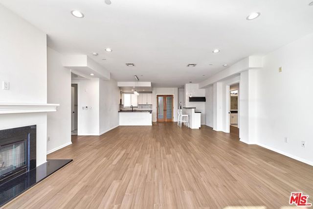 871 Crenshaw Boulevard 305, Los Angeles, CA 90005