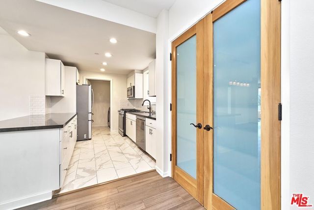 871 Crenshaw Boulevard 305, Los Angeles, CA 90005