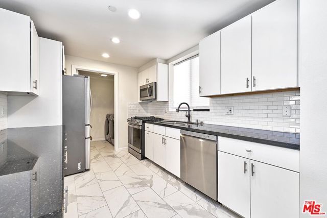 871 Crenshaw Boulevard 305, Los Angeles, CA 90005