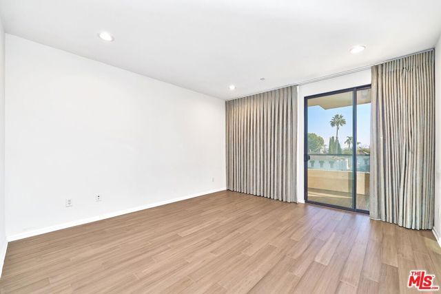 871 Crenshaw Boulevard 305, Los Angeles, CA 90005