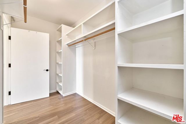 871 Crenshaw Boulevard 305, Los Angeles, CA 90005