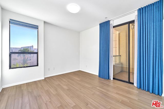 871 Crenshaw Boulevard 305, Los Angeles, CA 90005