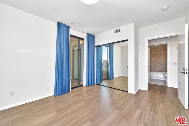 871 Crenshaw Boulevard 305, Los Angeles, CA 90005