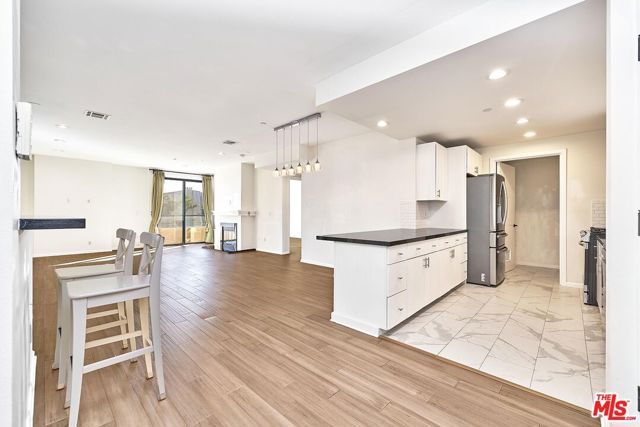 871 Crenshaw Boulevard 305, Los Angeles, CA 90005