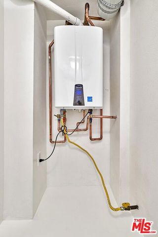 871 Crenshaw Boulevard 305, Los Angeles, CA 90005