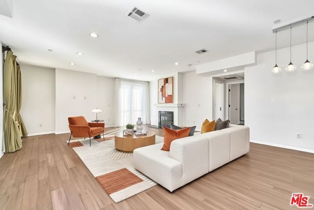 871 Crenshaw Boulevard 305, Los Angeles, CA 90005