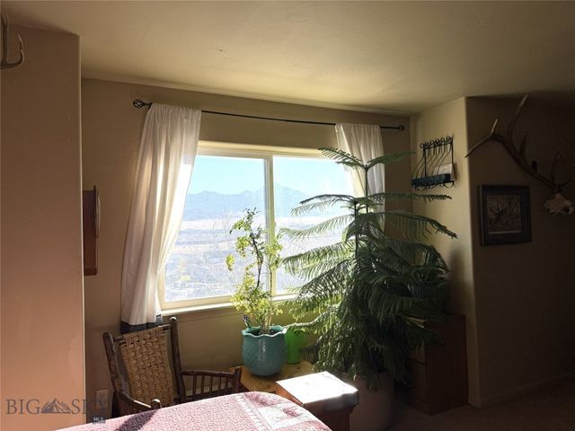 707 N N I, Livingston, MT 59047