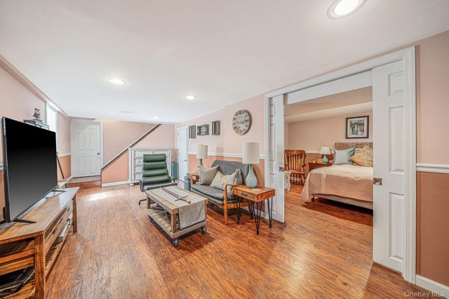 2 Pueblo Court, Sayville, NY 11782
