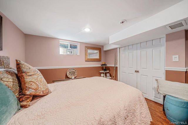 2 Pueblo Court, Sayville, NY 11782