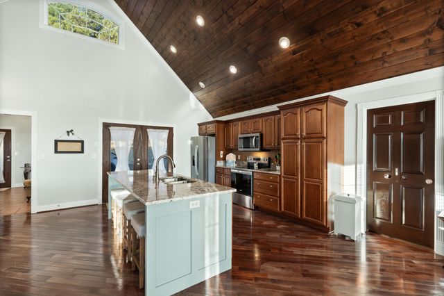 121 Hiwassee Drive, NE, Charleston, TN 37310