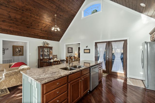 121 Hiwassee Drive, NE, Charleston, TN 37310