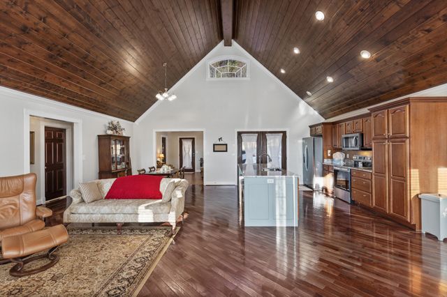 121 Hiwassee Drive, NE, Charleston, TN 37310