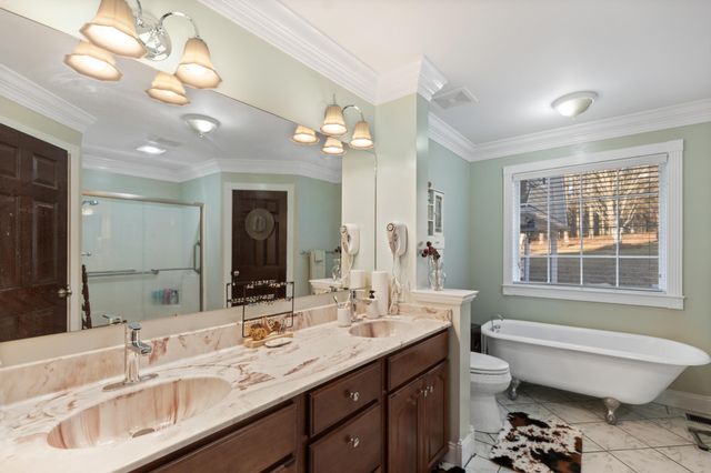 121 Hiwassee Drive, NE, Charleston, TN 37310