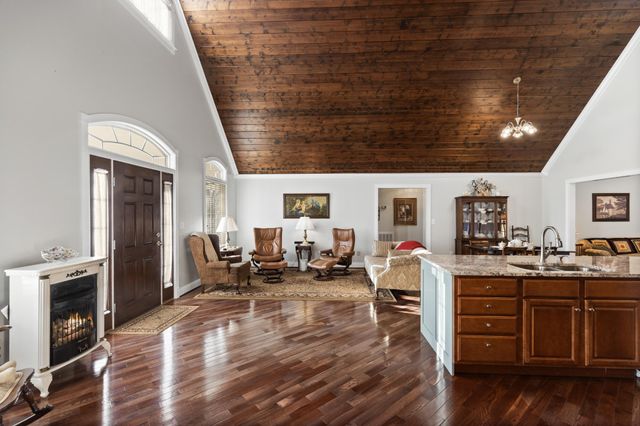 121 Hiwassee Drive, NE, Charleston, TN 37310