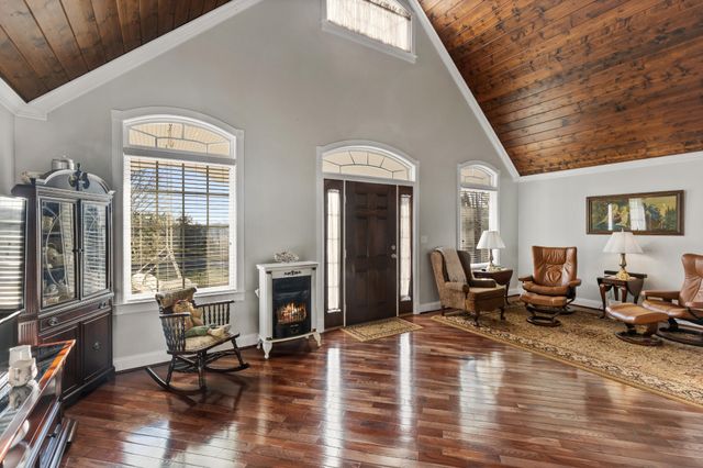 121 Hiwassee Drive, NE, Charleston, TN 37310