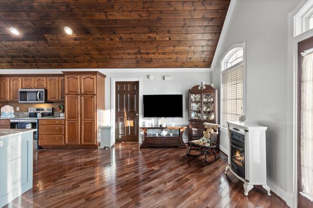 121 Hiwassee Drive, NE, Charleston, TN 37310