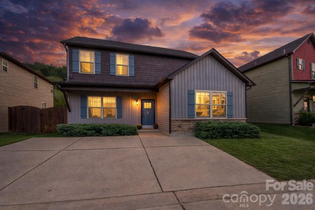 27 Mann Lane, Fletcher, NC 28732