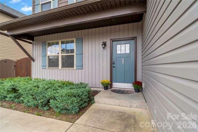 27 Mann Lane, Fletcher, NC 28732