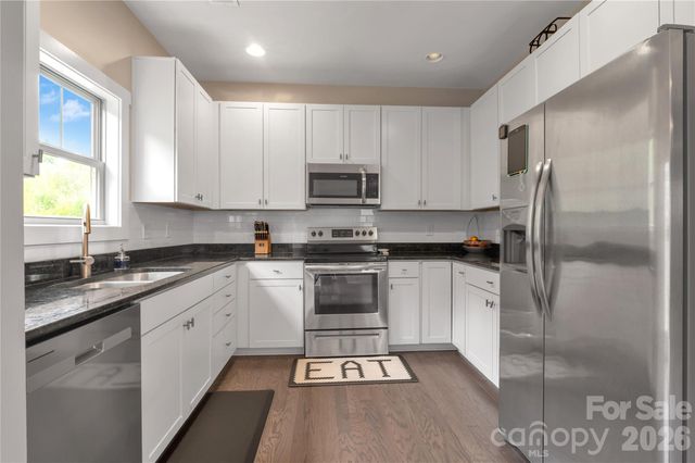 27 Mann Lane, Fletcher, NC 28732