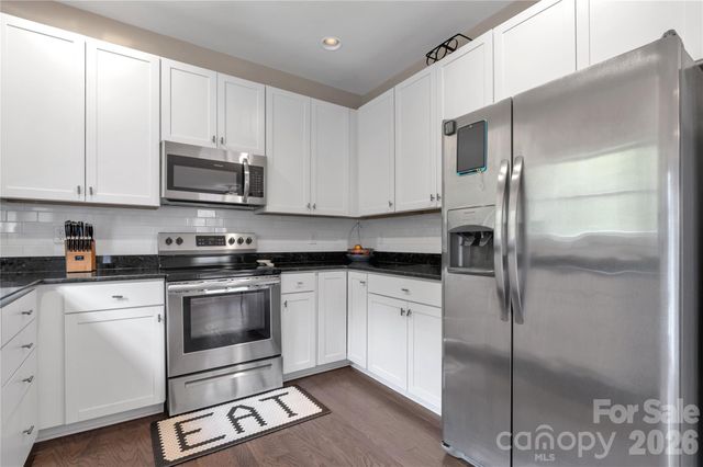 27 Mann Lane, Fletcher, NC 28732