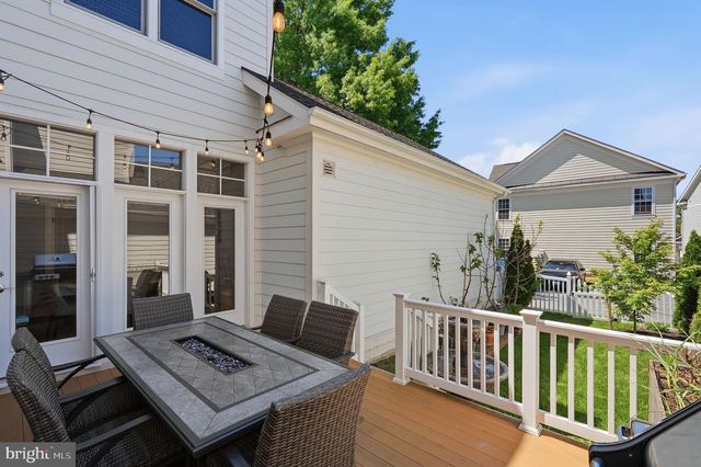 9123 OLD GEORGETOWN RD, Bethesda, MD 20814