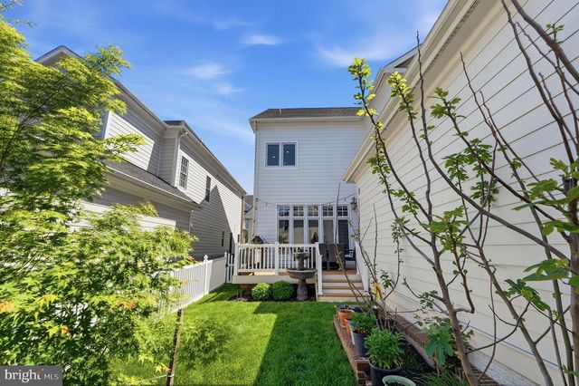 9123 OLD GEORGETOWN RD, Bethesda, MD 20814