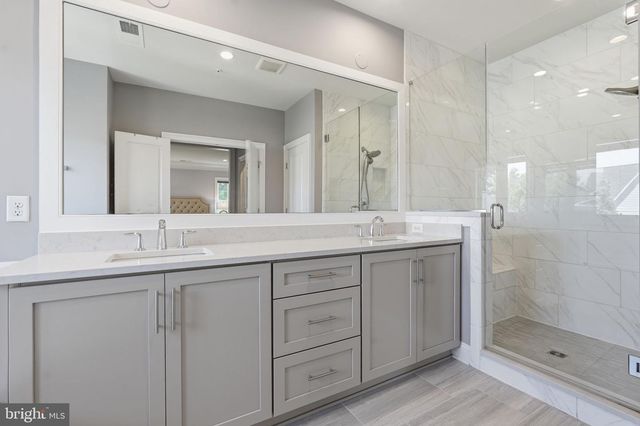 9123 OLD GEORGETOWN RD, Bethesda, MD 20814
