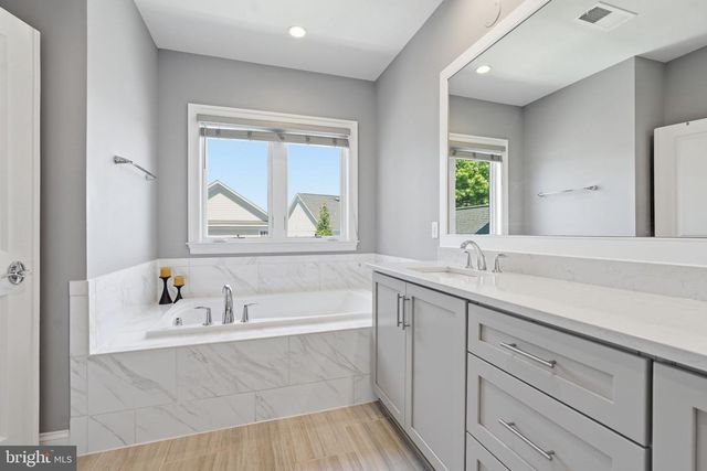 9123 OLD GEORGETOWN RD, Bethesda, MD 20814