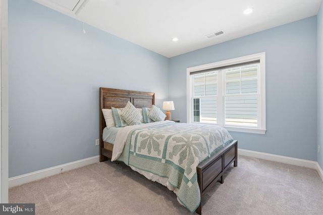 9123 OLD GEORGETOWN RD, Bethesda, MD 20814