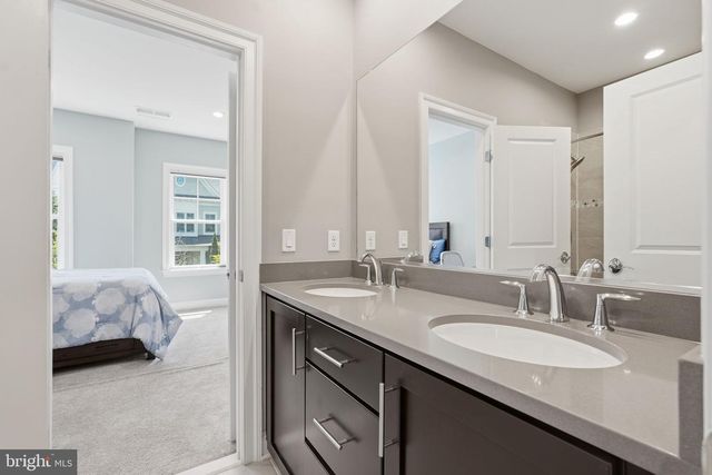 9123 OLD GEORGETOWN RD, Bethesda, MD 20814