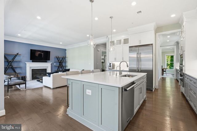 9123 OLD GEORGETOWN RD, Bethesda, MD 20814