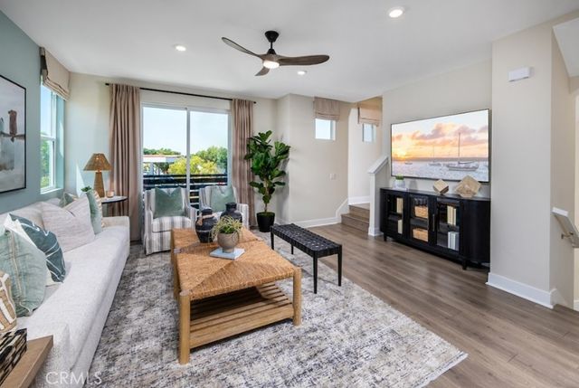 1074 E Overlook Drive, Orange, CA 92867