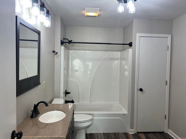 7101 Oxford Drive, Pine Bluff, AR 71602