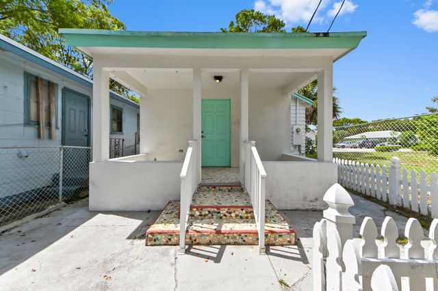 218 N H Street, Lake Worth Beach, FL 33460