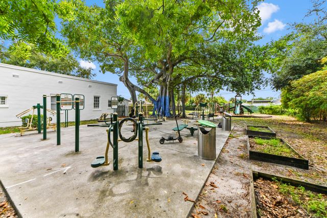218 N H Street, Lake Worth Beach, FL 33460