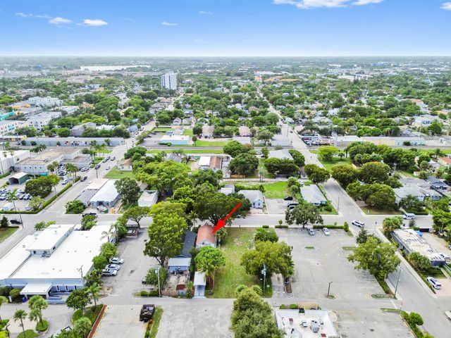 218 N H Street, Lake Worth Beach, FL 33460