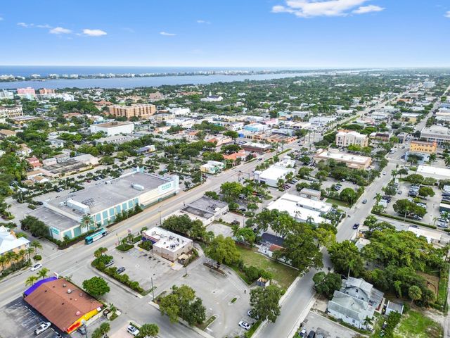 218 N H Street, Lake Worth Beach, FL 33460