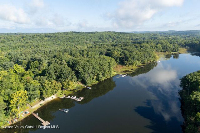 303 Sepasco Lake, Rhinebeck, NY 12572