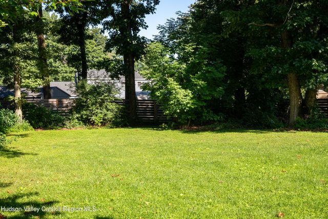 303 Sepasco Lake, Rhinebeck, NY 12572